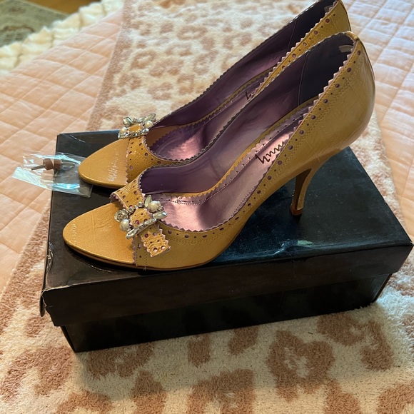 Luichiny heels - Picture 3 of 6